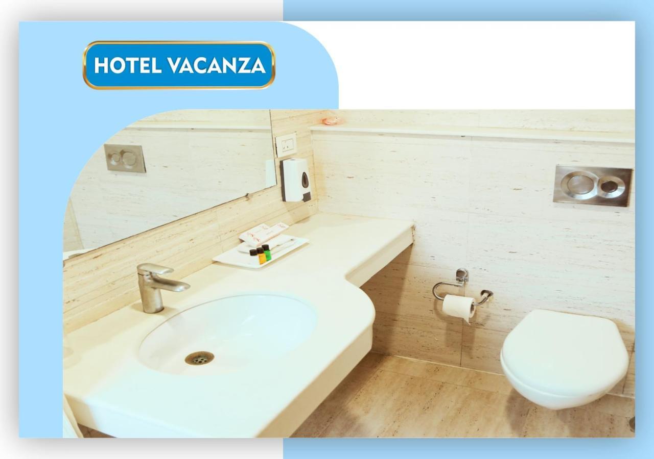 FabHotel Vacanza Noida Exterior foto